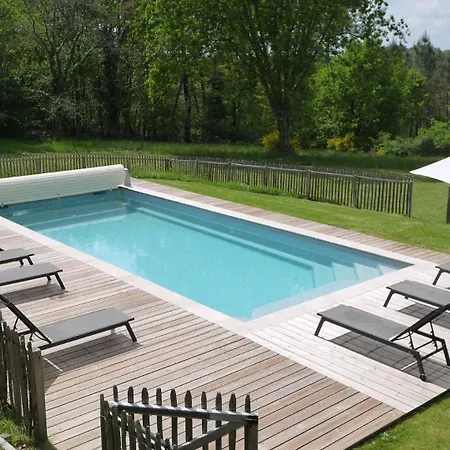 Maison Avec Jardin 1,5 Hectare Cloture Et Piscine Chauffee - 9 Couchages