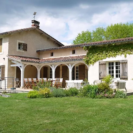 Maison Avec Jardin 1,5 Hectare Cloture Et Piscine Chauffee - 9 Couchages